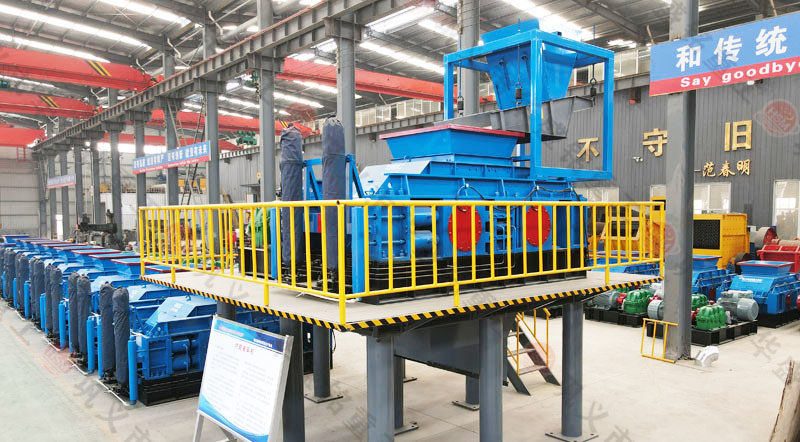 輝綠巖什么設(shè)備制沙效果好？輝綠巖對輥制砂機不容錯過