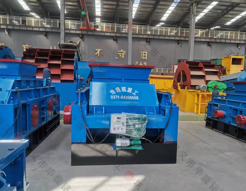 時(shí)產(chǎn)5-10噸的小型制砂機(jī)多少錢一臺(tái)？