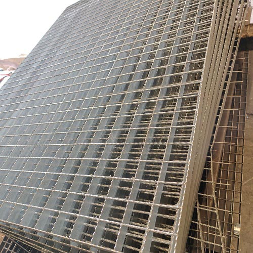 鋼格板鋼格柵板應(yīng)用在工業(yè)廠房上的好處