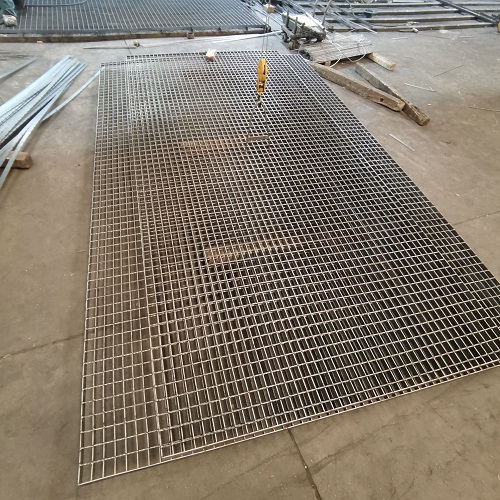 G303/30/100化工平臺鋼格板鋼格柵：安全保障