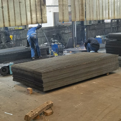 硫酸鉀廠(chǎng)鋼格柵鋼格板的抗沖擊能力保障安全