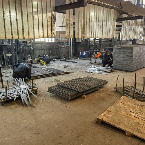 異形鋼格板鋼格柵提升港口運(yùn)輸?shù)陌踩? /> 
</p>
5.
<h2>
	<strong><a href=