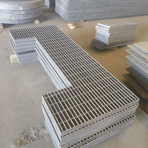 客戶案例：某工廠因貪便宜買劣質(zhì)鋼格板，損失超百萬！