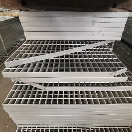 采購(gòu)鋼格柵前必問(wèn)的五個(gè)問(wèn)題，少問(wèn)一個(gè)都可能吃虧