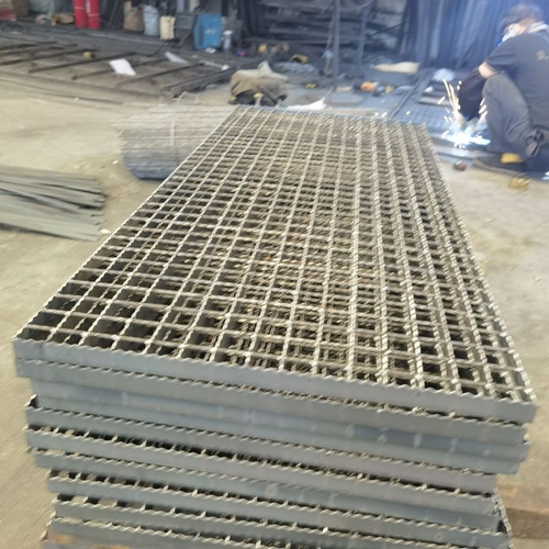 鋼格板在工業(yè)平臺中的應(yīng)用要點(diǎn)