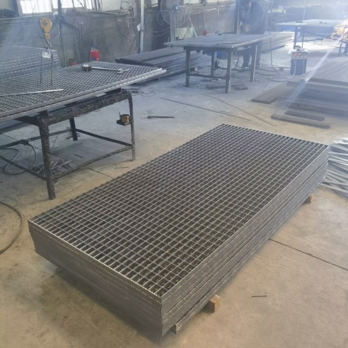 鋼格板在橋梁橋面鋪設中的表現(xiàn)