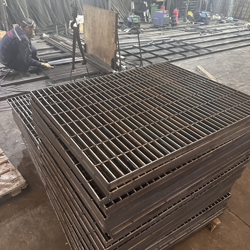 鋼格板高空安裝安全技巧，工程人必學(xué)