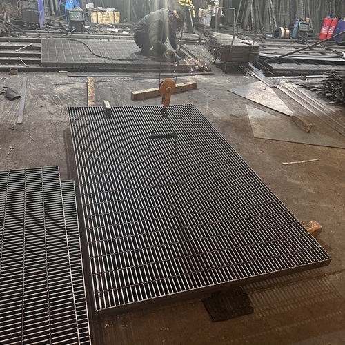 國內(nèi)鋼格板vs進(jìn)口鋼格板，性價(jià)比分析